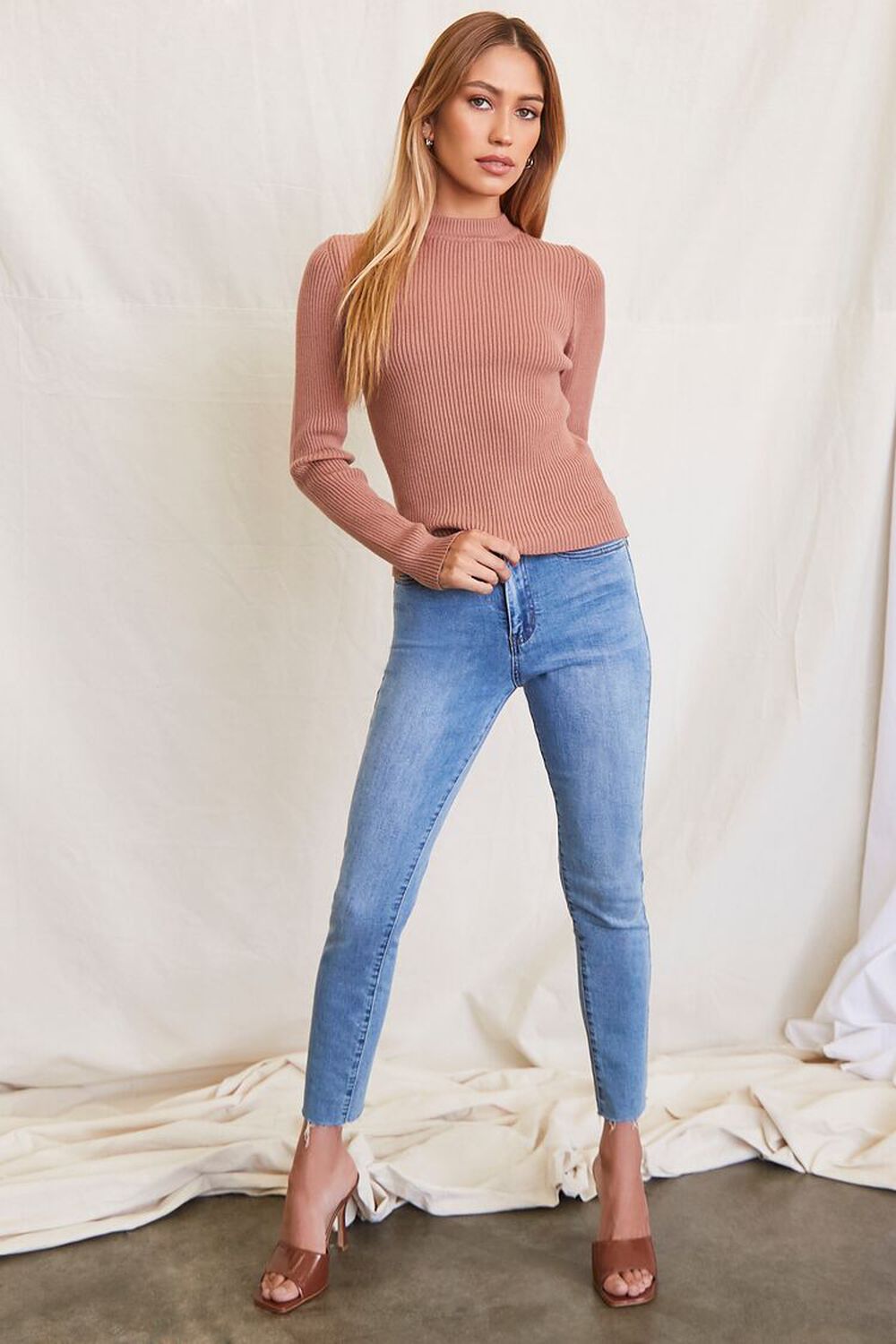 Ribbed Mock Neck Sweater 6583