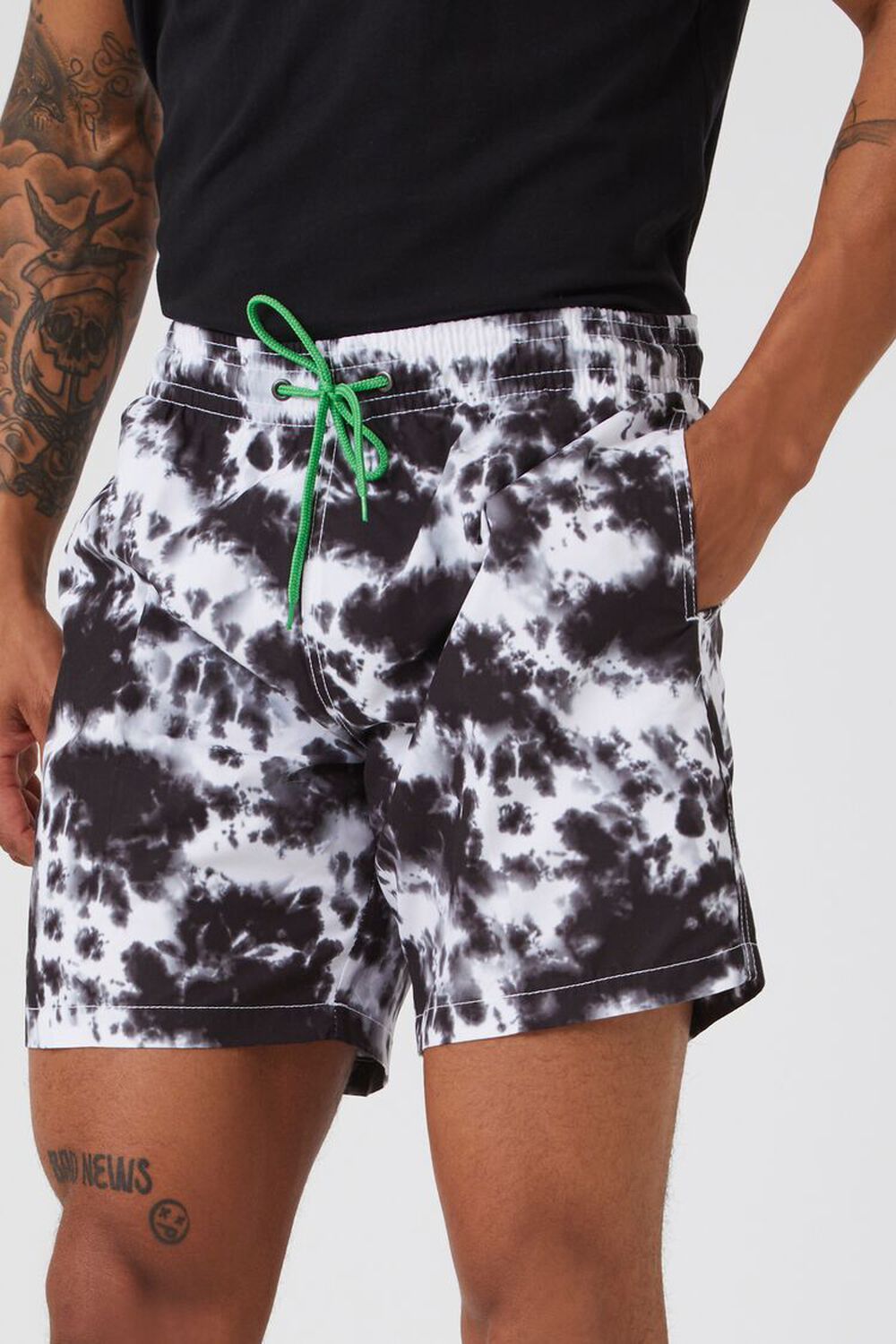 BLACK/WHITE Cloud Wash Swim Trunks, image 6