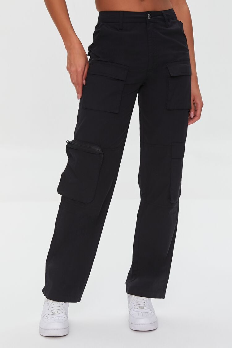 Forever 21 Women's Twill Cargo Pants in Black Medium | Plaza Las Americas