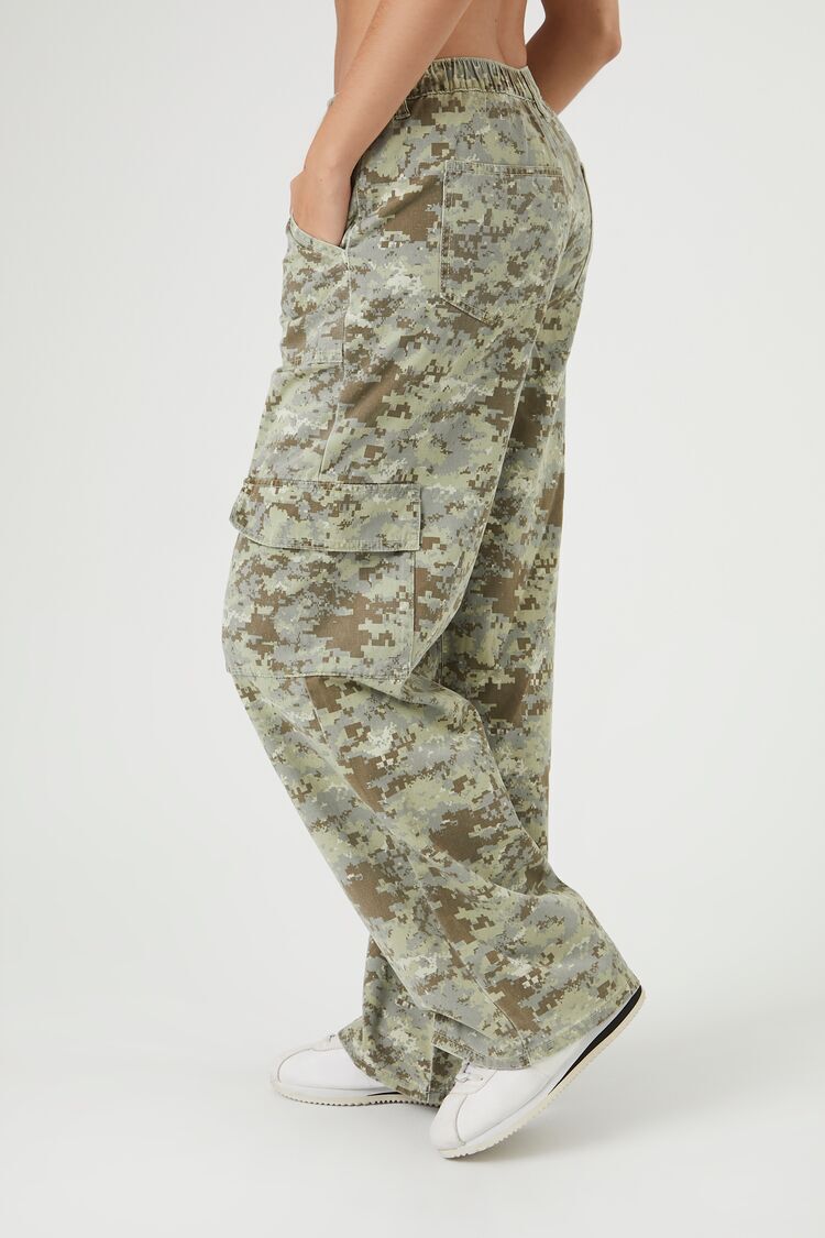 Plus High Waist Camo Trousers With Buckle Straps