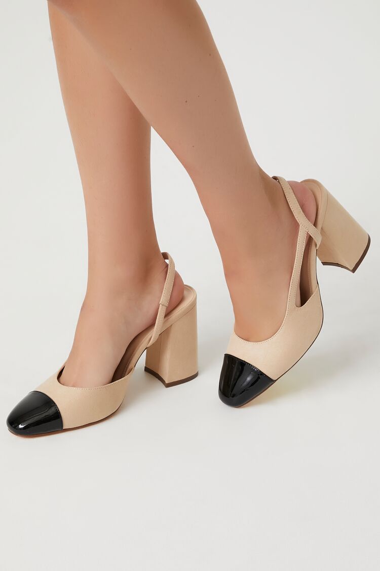 Pointed toe sales heels forever 21